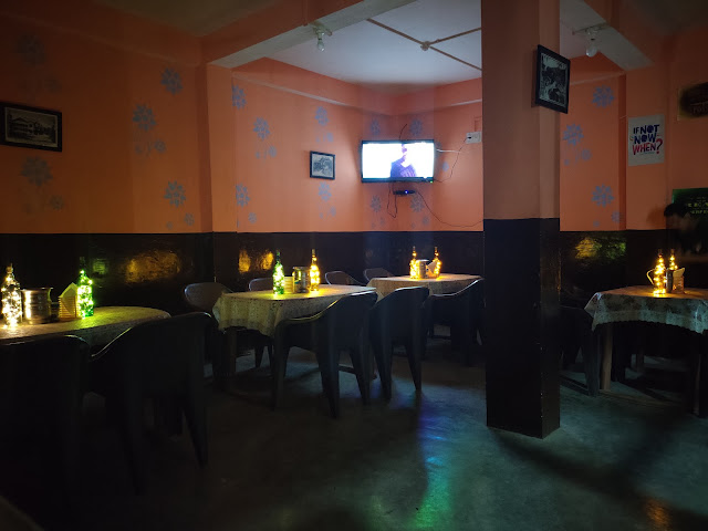 HIDE OUT Food Corner by null