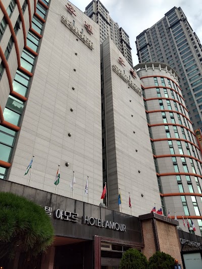 Photos of Amour & Symphony Hotel