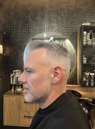 Photo n°9 de Stéphanie Coiffeur Visagiste à Tourcoing (Barbier)