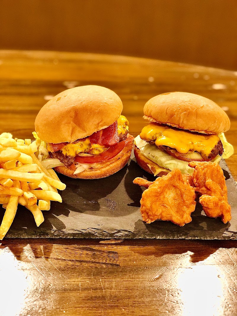 挽肉亭 YOURS BURGER(テイクアウト専門店)