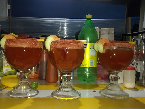 Micheladas Robert Logo