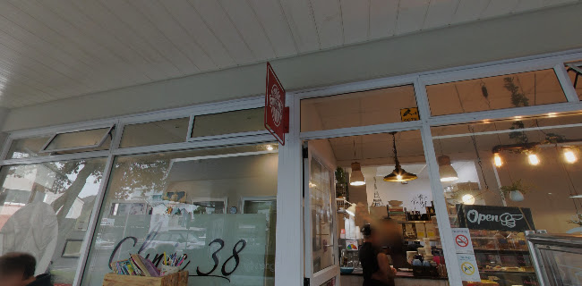 Puff Cafe - Orewa