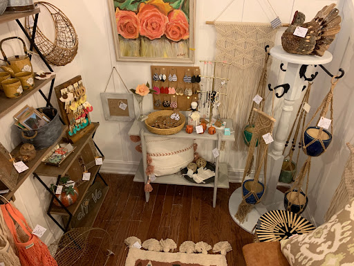 Vintage 1 Furniture and Decor - Thumbnail