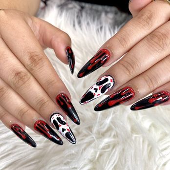 Acryliq Nails Gel X And Acrylic Nails interior view