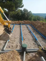 Photo n°16 de DINUCCI Et Fils - Terrassement & Assainissement à La Tour-d'Aigues (Service d'assainissement)