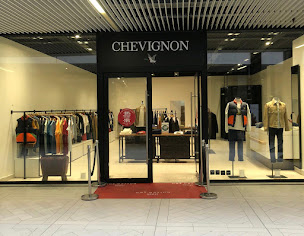 Photo n°3 de CHEVIGNON à Les Clayes-sous-Bois (Magasin de vêtements pour hommes)