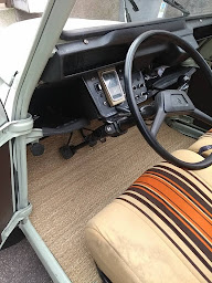 Photo n°12 de Deuch Sur La Ville, balades en 2CV. à Nantes (Service de taxi)