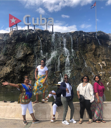 Ebony Vacations - Visual