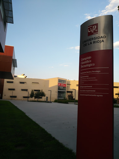 Facultad de Ciencia y Tecnología - Thumbnail