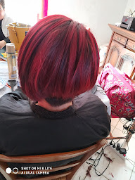 Photo n°7 de Séverine souvignet à Grazac (Salon de coiffure)