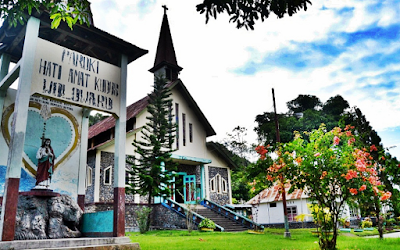 Photos of Gereja Hati Amat Kudus Wolowaru