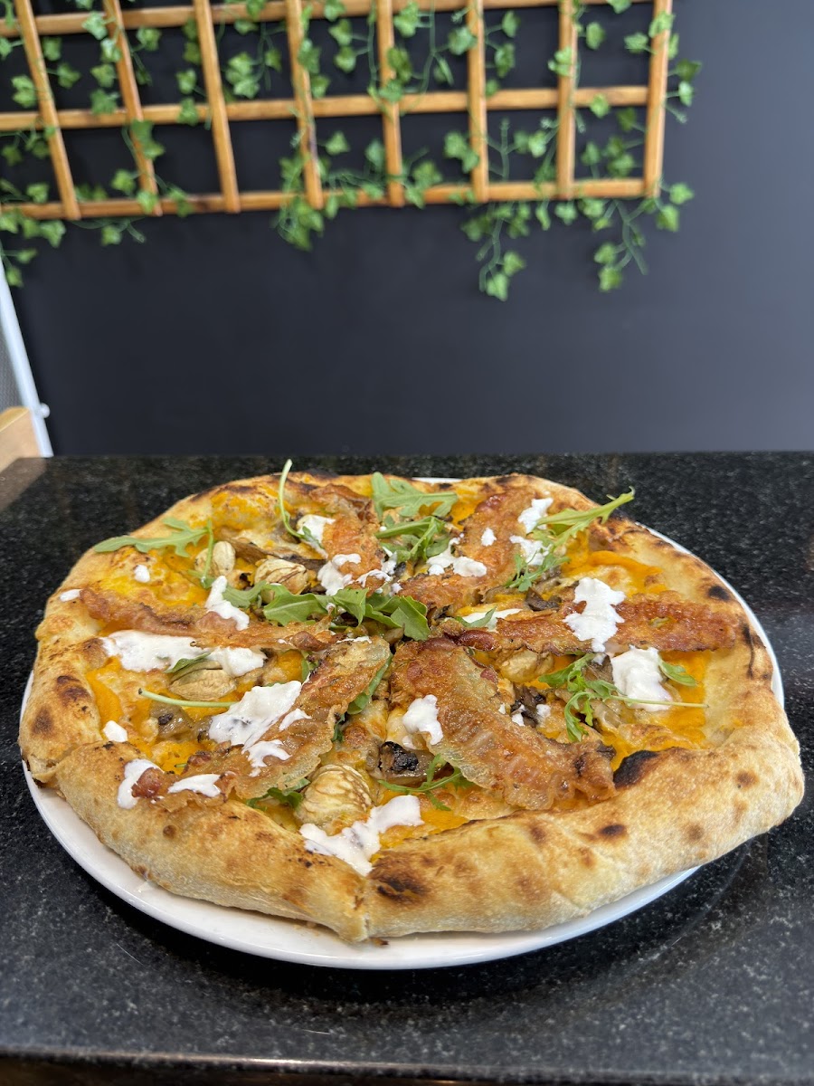Cosmos Pizza — photo 3