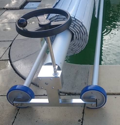 Photo de rideaux et volets de piscine : MAGISTRAL COVERLINE GARD à Sernhac (30210)