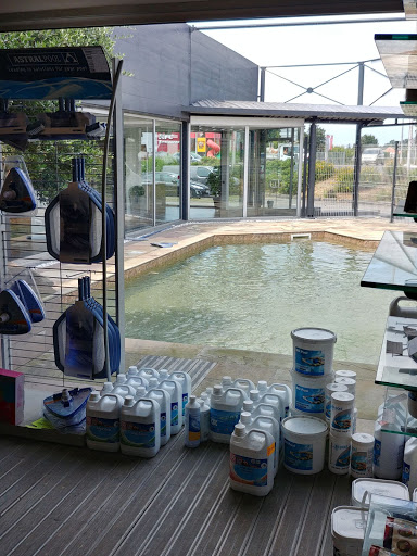 Photo de Côté Piscine à Ibos (65420)