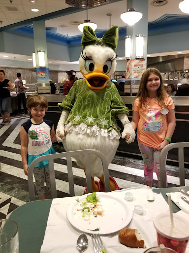 Traveling with Liz, an affiliate of Academy Travel - Thumbnail