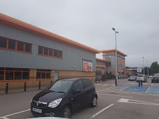 B&Q luton