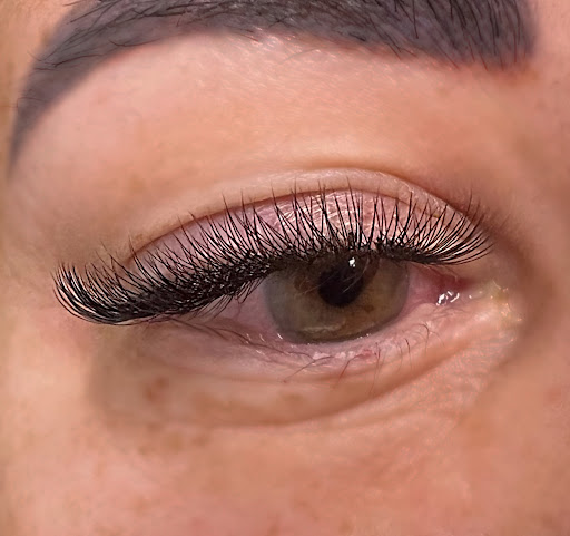 Let it Lash - Visual