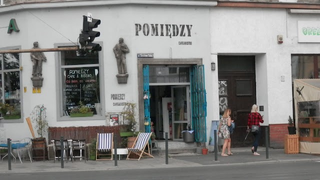 Pomiędzy cafe&bistro