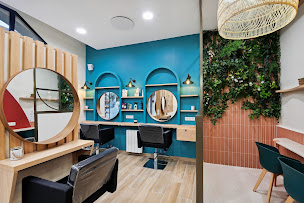 Photo n°6 de Le Salon regard et beauté à Thiais (Salon de coiffure)