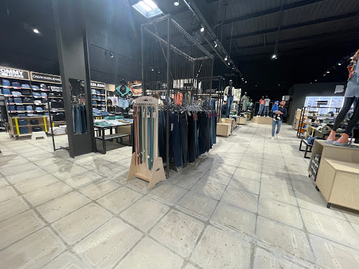 Black Store - Visual