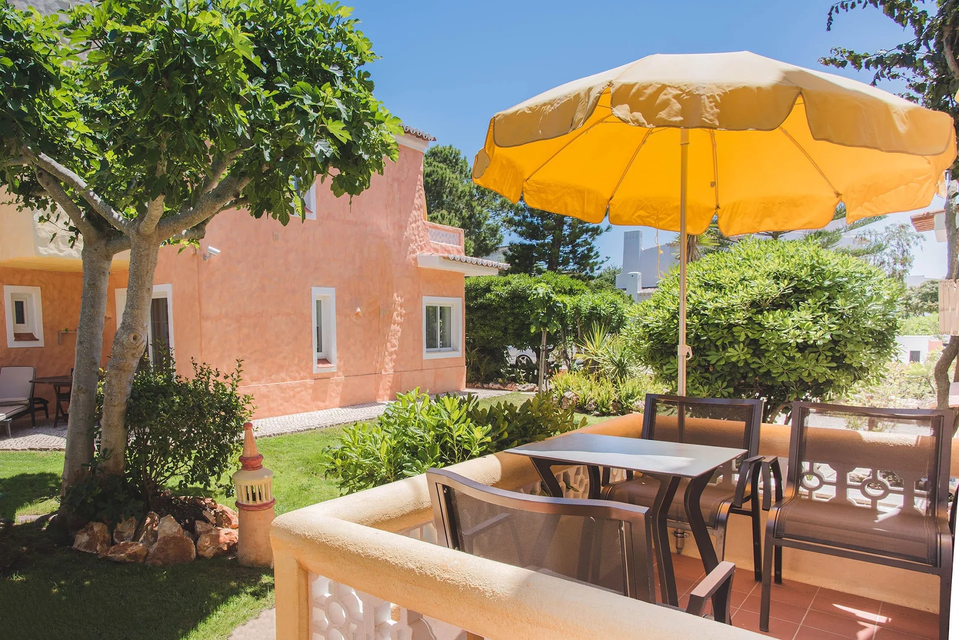 Costa d'Oiro Ambiance Village