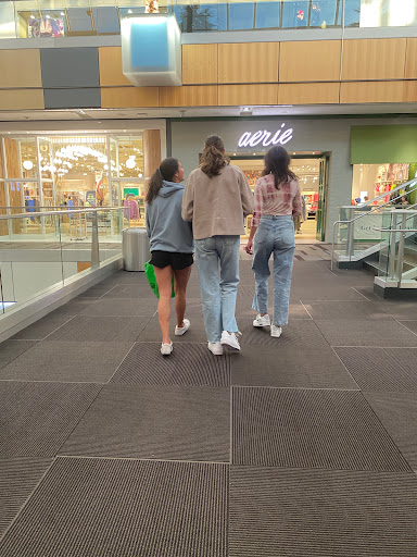 American Eagle , Aerie , Offline Store - Thumbnail