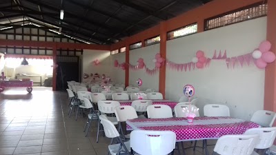 Photos of Salon Comunal