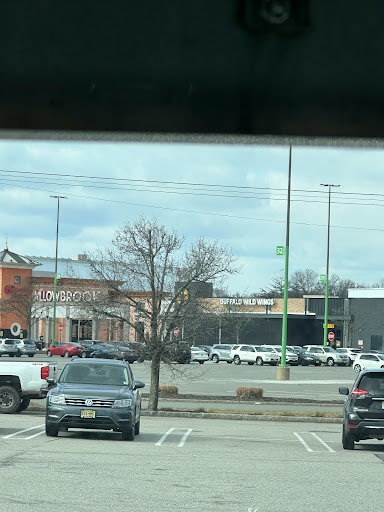 Willowbrook (NJ) - Bloomingdale's Restaurant Exterior Lot - Thumbnail