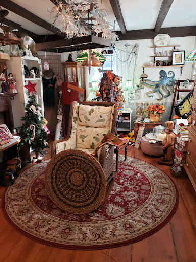 VILLAGE CONSIGNMENT - Visual