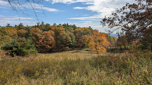 Mohonk Preserve Spring Farm Trailhead parking - Thumbnail