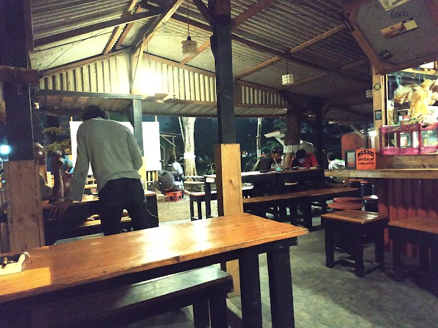 Warung kopi podjok kolam