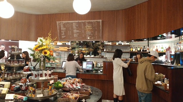 Thierry Chocolaterie Patisserie Cafe