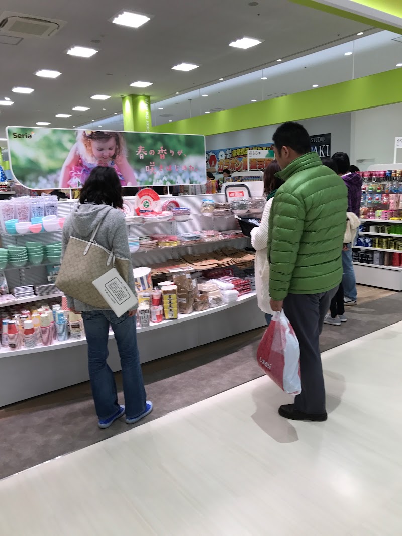 Seria ビバモール厚木南インター店 神奈川県厚木市酒井 100 円ショップ グルコミ
