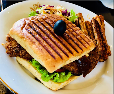 Photos of Caf&eacute; Noir