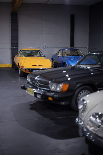 Classic Car Vault - Thumbnail