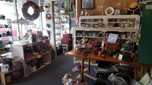 Southern Crossing Antique Mall - Thumbnail