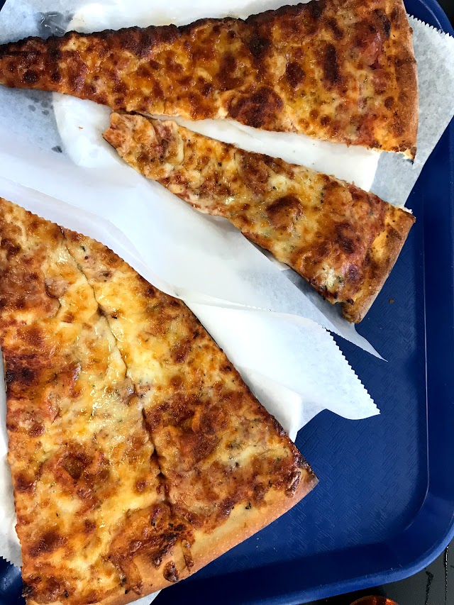 Fialkoff's Kosher Pizza