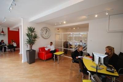 01 Estate Agents - Thumbnail