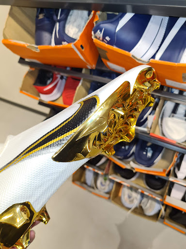 Nike Factory Store Amsterdam Sugar City - Thumbnail