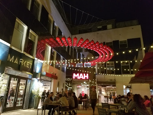 Abbott Square - Visual