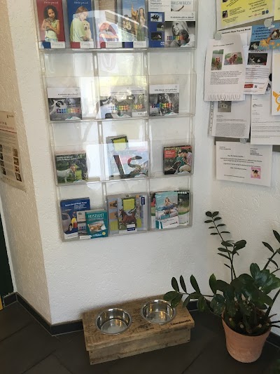 Photos of Dr.med.vet. Martin Henn Tierklinik Kaisereiche