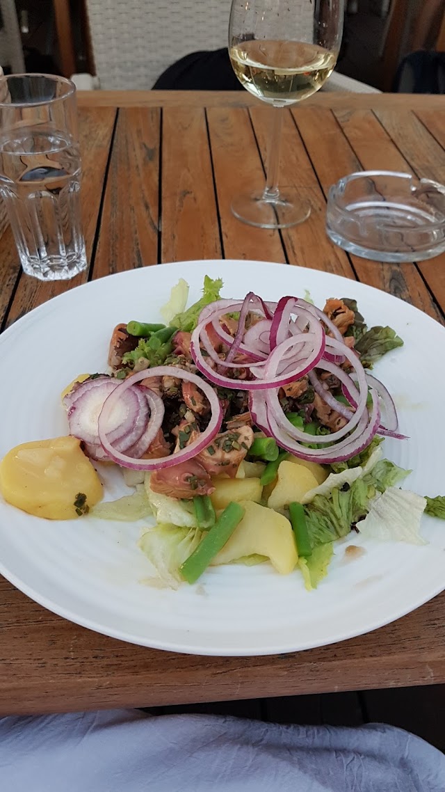 Ufertaverne
