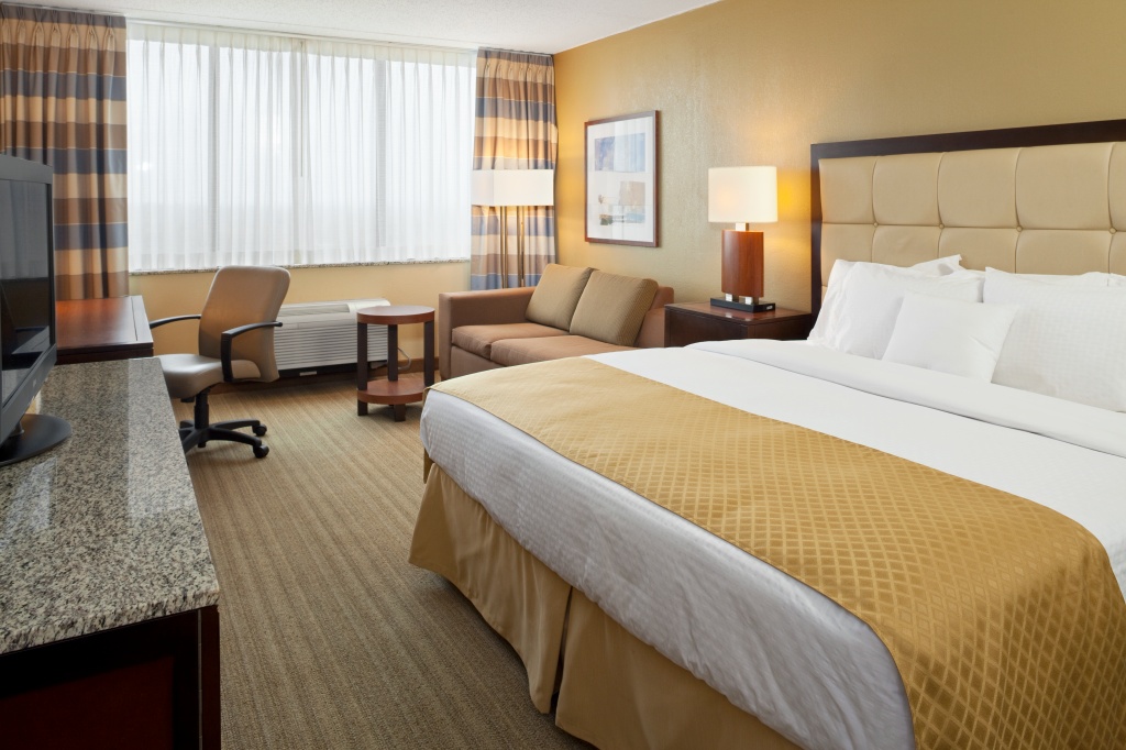 St. Louis Lambert International Airport Parking at DoubleTree by Hilton Hotel St. Louis ...