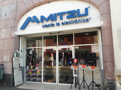 Mitzu Mérida - Visual