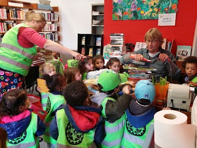Photos of Buurtbibliotheek Lange Munte