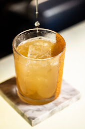 Photo n°17 de Bar Là-Bas à Issy-les-Moulineaux (Bar à cocktails)