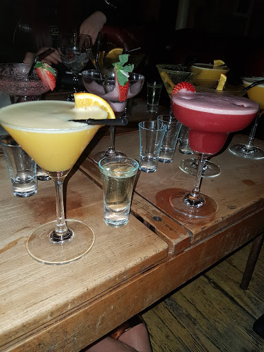 Sam’s Bar - Visual