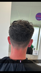 Photo n°12 de Le coup de ciseaux par Marion à Geüs-d'Oloron (Barbier)