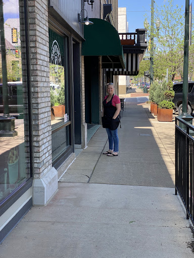 Downtown Style - Visual