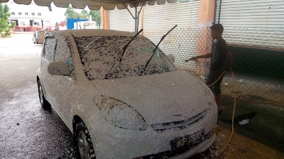 photo of Revo Spa Car Wash